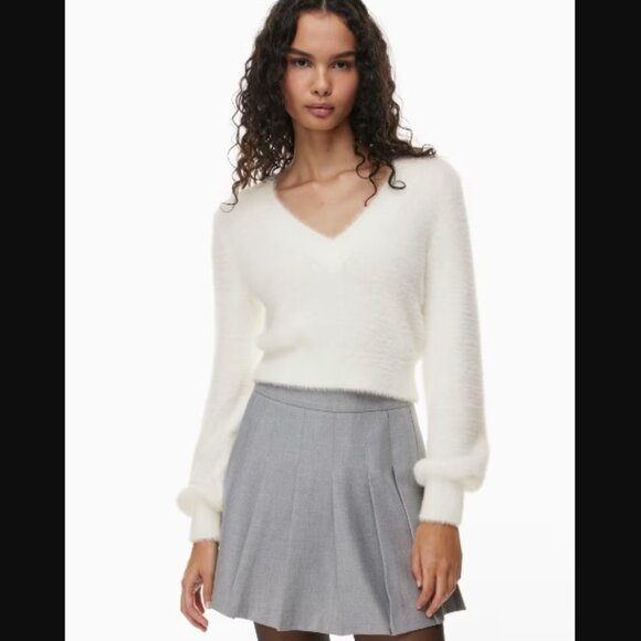 Aritzia Sunday Best Kitten V-Neck Sweater | Black | Size M - Picture 7 of 12